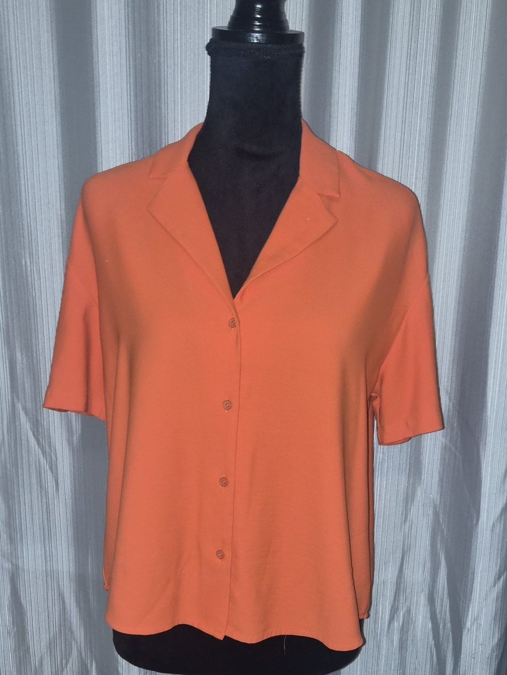 Express Short-Sleeve Button Down Shirt in Bright Orange